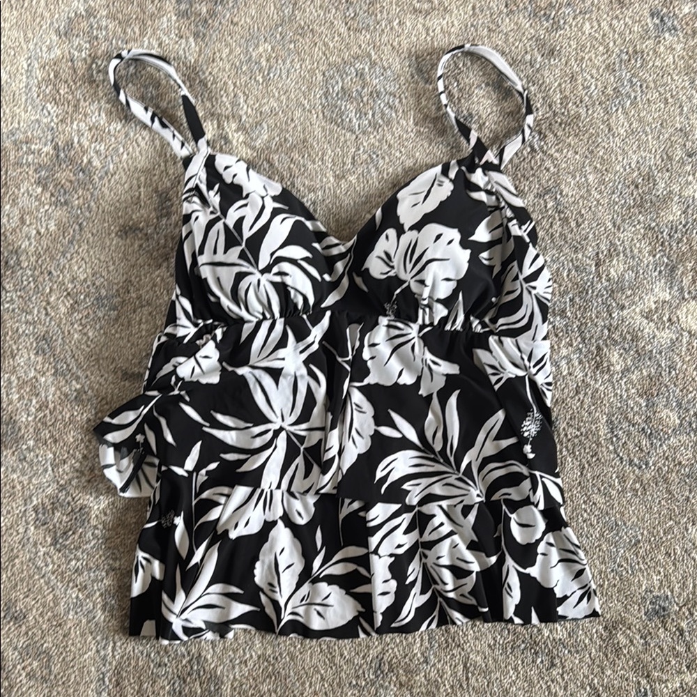 Black and White Floral Women's Swim Top